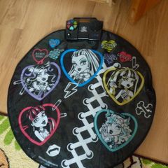 Dancing mat Monster High