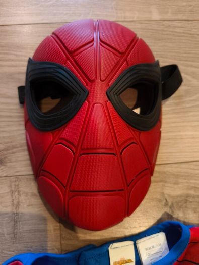 Spiderman costume age 6-8