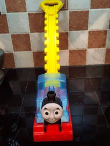 Thomas & Friends Pop & Go Thomas ball popping push toy.