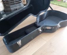 Acoustic Guitar Case - Thomann