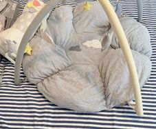 Mamas and papas play mat and tummy roll