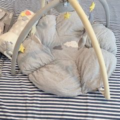 Mamas and papas play mat and tummy roll