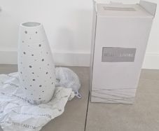 Belleek Living Lamp