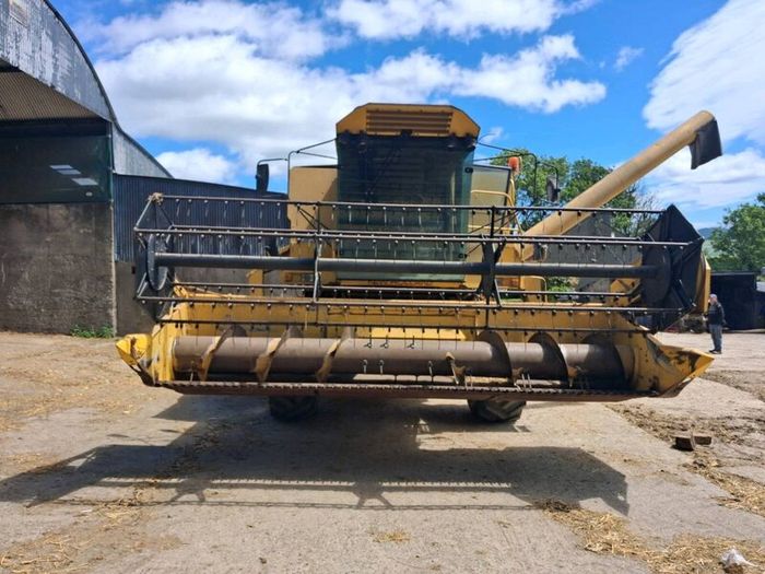 New holland TX 32