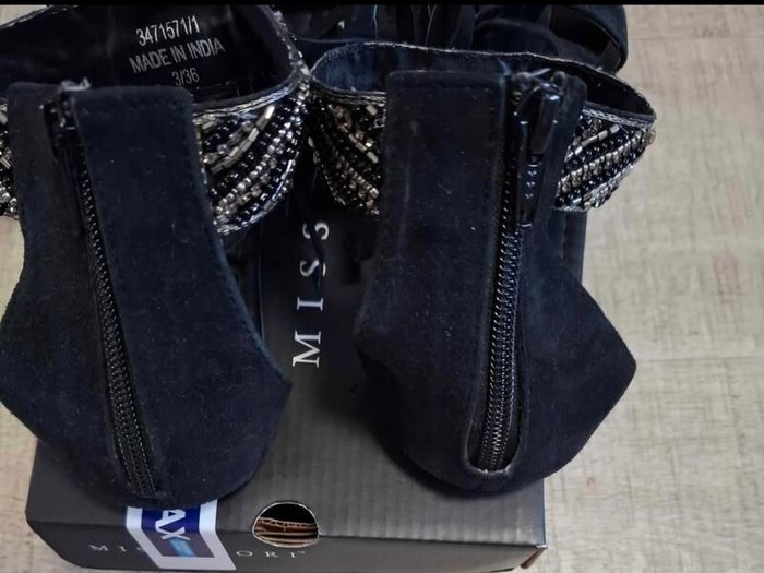 New sandals size 3