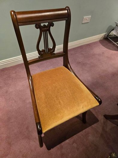 Dining Table And Chairs. 2 End Pieces And 6 Side Ones.  27886