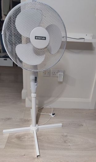 Pedestal fan - Status 16"