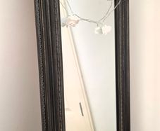 Standing mirror
