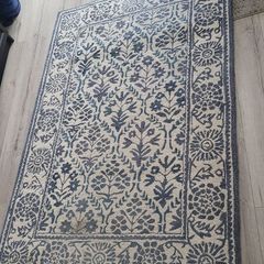Free rug, good condition