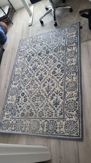 Free rug, good condition