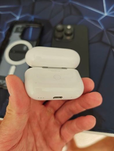 Iphone 16 Pro 256gb with Airpors 2 Pro