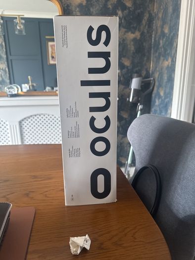 Oculus Quest 2 64GB VR Headset Boxed With 2 Controllers