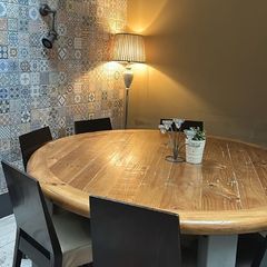 large round table