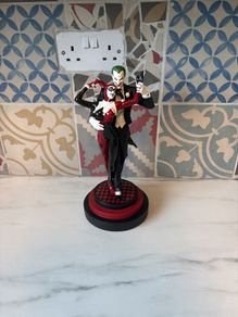 DC Collectibles - Joker and Harley Quinn