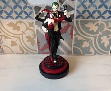 DC Collectibles - Joker and Harley Quinn