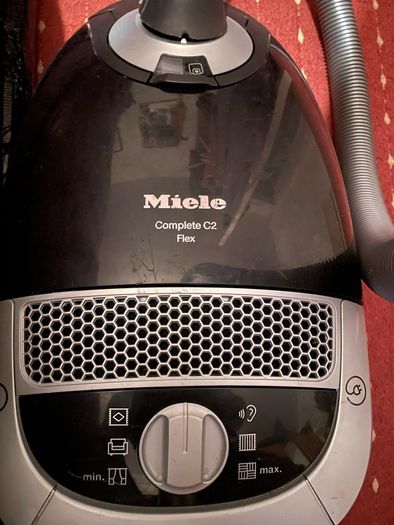 Miele C2 Flex with , Miele turbo floor head