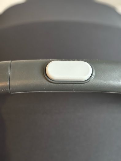 Uppababy Mesa isize Car seat plus base and rain cover