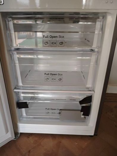 Fridge freezer