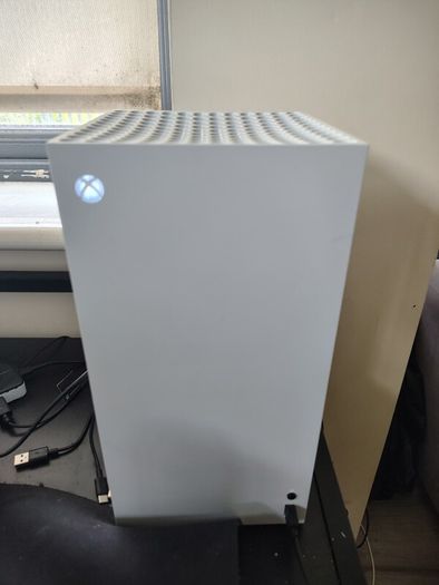 Xbox series x white 1tb 3 controllers and a xim matrix