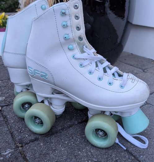 SFR Roller Skates