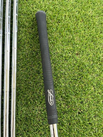 Taylormade R11 irons 2 inch longer