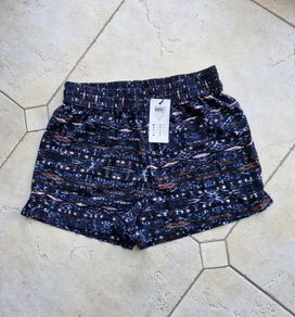 Lightweight ladies shorts (Only)