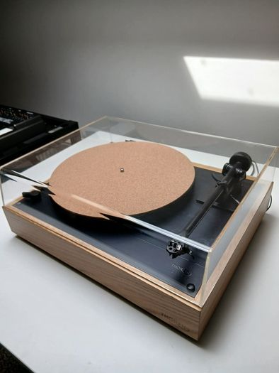Thorens TD-160 Turntable