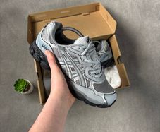 Grey and black ASICS Gel-NYC - Size UK 7 / EU 41