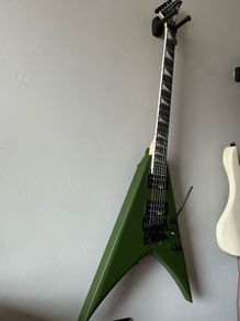 Jackson JS32