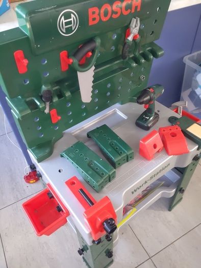 Bosch toy work station with functioning drill and other accessories