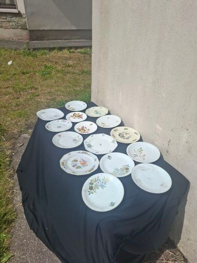 15 china side plates postage possible
