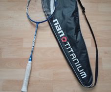 Head nano Titanium Badminton Racket & Case
