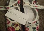 Girls canvas shoes