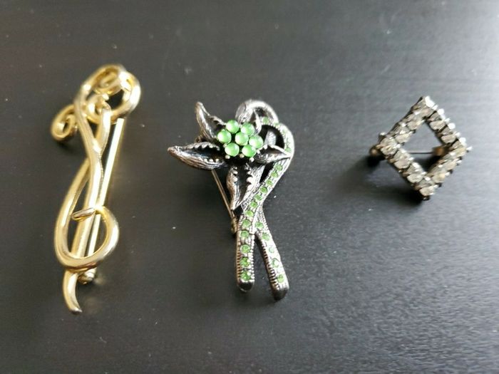 Brooche