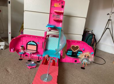 LOL camper van with loads of accessories