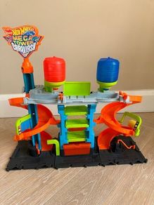 Mattel Mega Car Wash Play Set HDP05 Hot Wheels