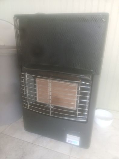 gas heater flo gas 1 year old comes with empty bottle