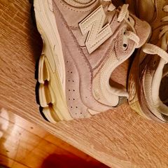 Ladies New Balance trainers .