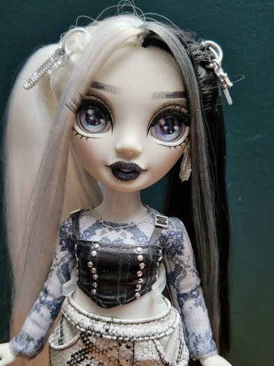 2 Rainbow High Shadow High Doll Bundle