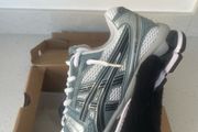 ASICS Gel Kayano 14