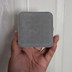 Velvet Jewelry Case in Grey