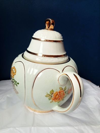 Vintage SylvaC Ware Festive Teapot