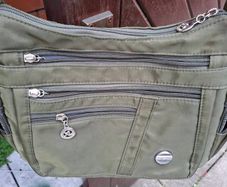 Light cross body bag