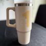 Brand new quencher tumbler flask with reusable straw Image 3