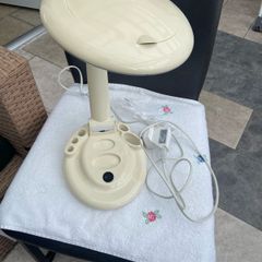 Lamp with magnifying lens, its very good for embroidery, tailoring , sewing