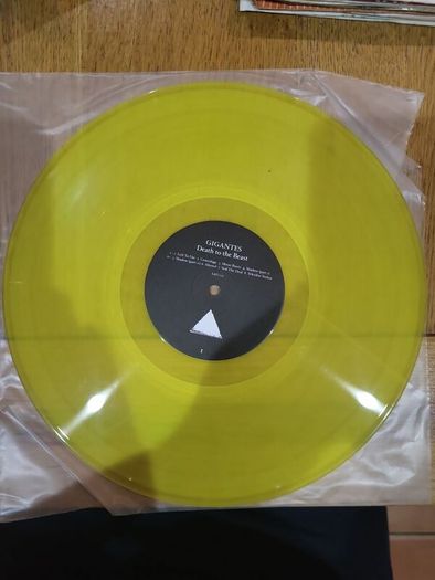 Gigantes Death To The Beast Yellow Vinyl LP