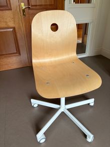 desk chair