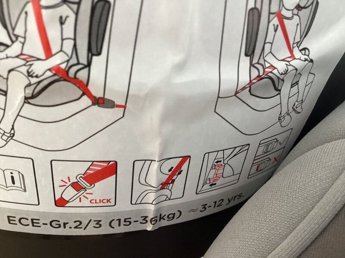 Childs car seat age 3-12