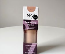 No7 Matte foundation - New
