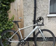 Great Condition Carrera Subway Hybrid Bike + Heavy Duty D-Lock + LED Lights  (Moving Sale)